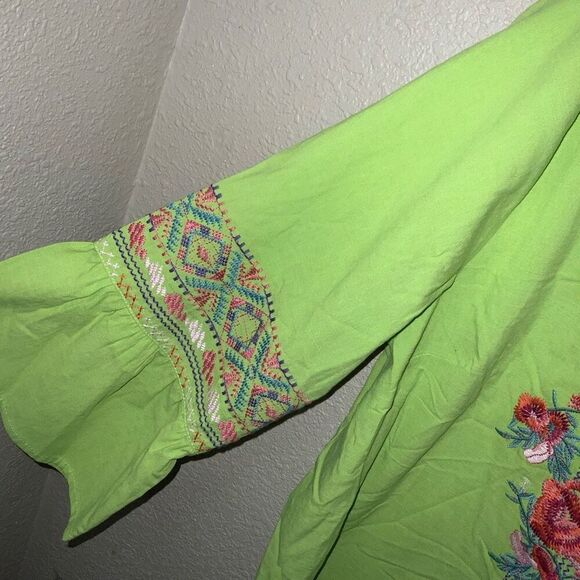 NWT Calessa Top Green Embroireded split Round neck 3/4 sleeve size 1X - Picture 5 of 6
